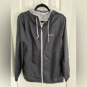 Columbia wind breaker with hood